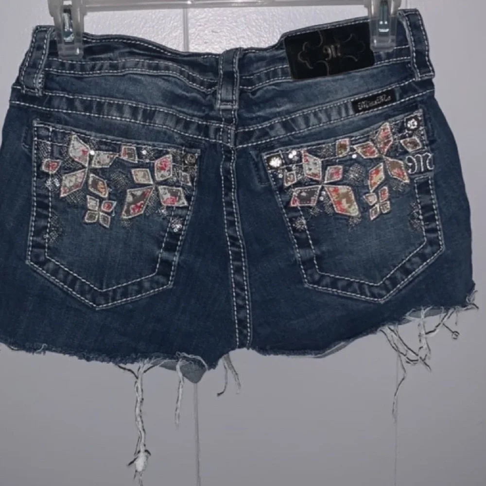 miss me jean shorts - Picture 2 of 3